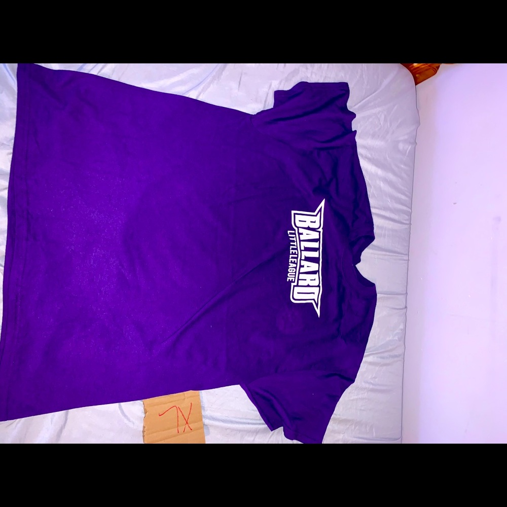 Casual shirt to wear or to workout in or get dirty